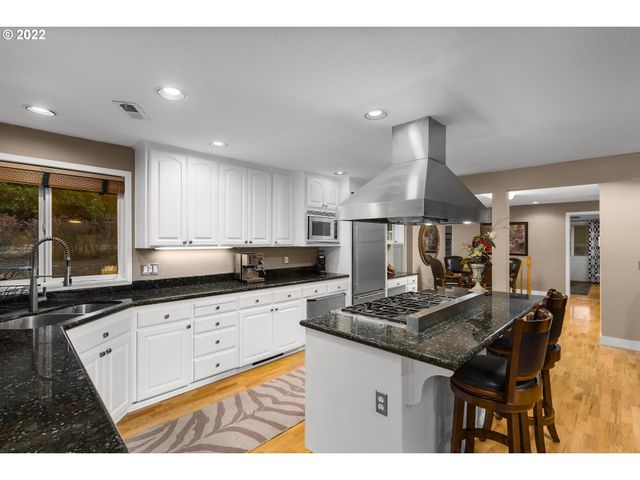 3995 Sw LAFOLLETT Rd, Cornelius, OR 97113