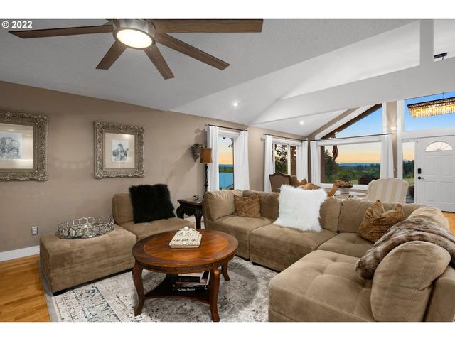 3995 Sw LAFOLLETT Rd, Cornelius, OR 97113