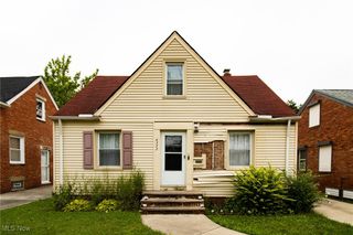 4373 Parkton Drive, Warrensville Heights, OH 44128