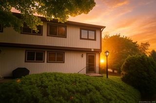 27 Crows Nest Lane 17P, Danbury, CT 06810