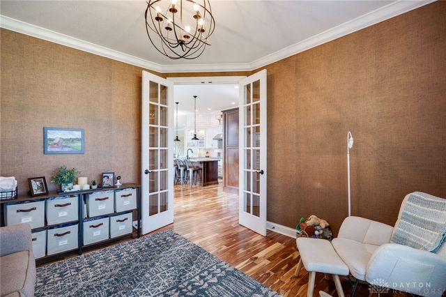 9369 Avingnon Way, Springboro, OH 45458