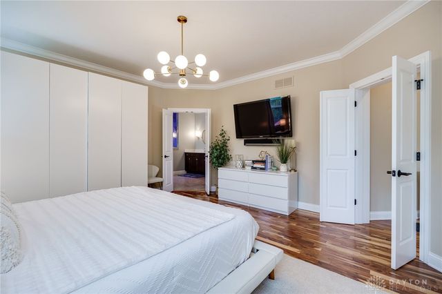 9369 Avingnon Way, Springboro, OH 45458