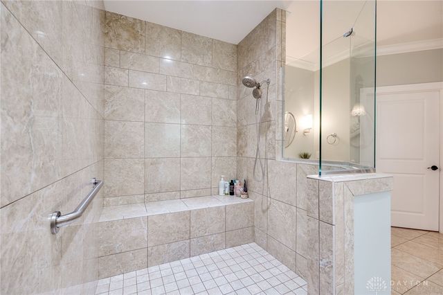 9369 Avingnon Way, Springboro, OH 45458