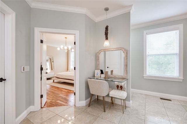 9369 Avingnon Way, Springboro, OH 45458