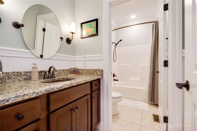 9369 Avingnon Way, Springboro, OH 45458