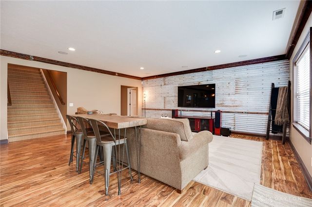 9369 Avingnon Way, Springboro, OH 45458