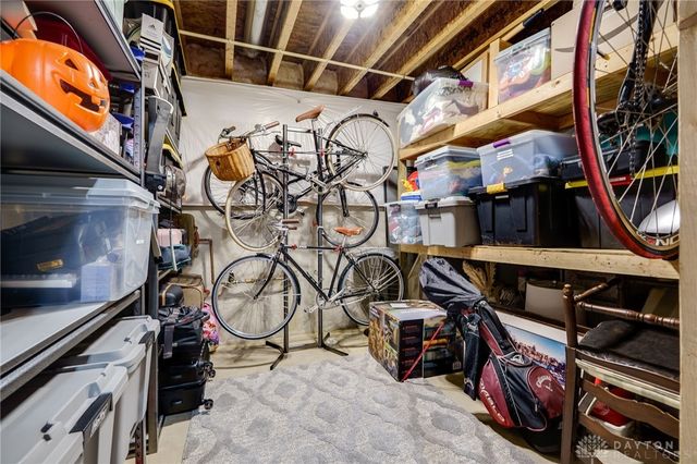 9369 Avingnon Way, Springboro, OH 45458