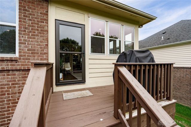 9369 Avingnon Way, Springboro, OH 45458