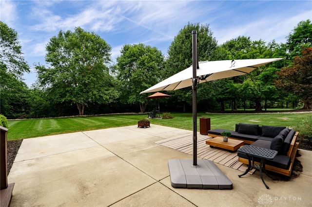 9369 Avingnon Way, Springboro, OH 45458