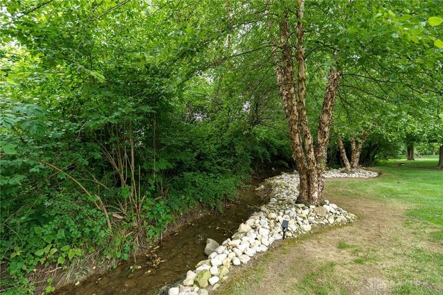 9369 Avingnon Way, Springboro, OH 45458