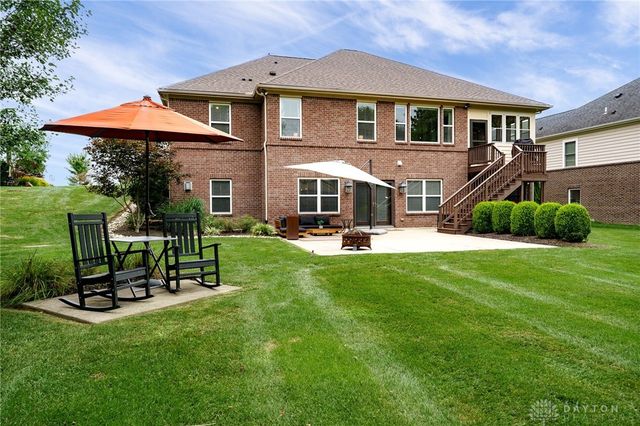 9369 Avingnon Way, Springboro, OH 45458