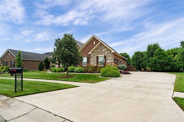 9369 Avingnon Way, Springboro, OH 45458