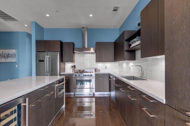 1211 Caroline Street 1801, Houston, TX 77002