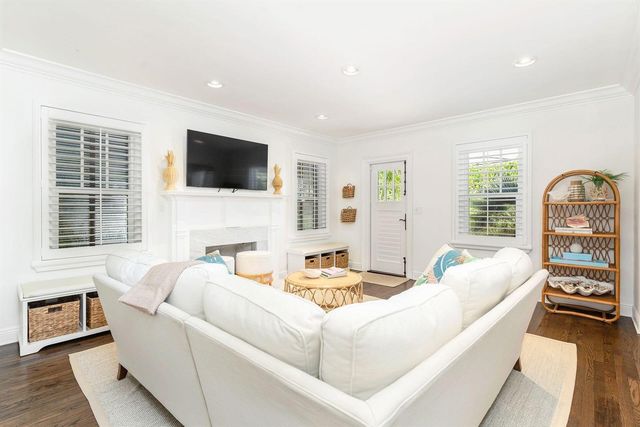 231 Cocoanut Row, Palm Beach, FL 33480
