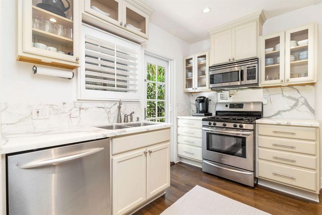 231 Cocoanut Row, Palm Beach, FL 33480