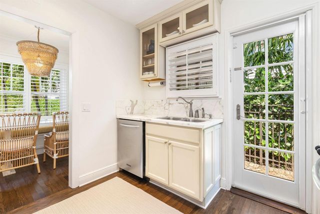 231 Cocoanut Row, Palm Beach, FL 33480