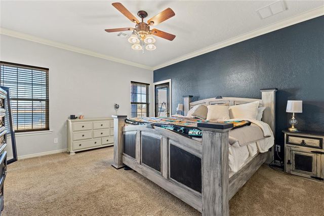 105 Jakes Place, Weatherford, OK 73096