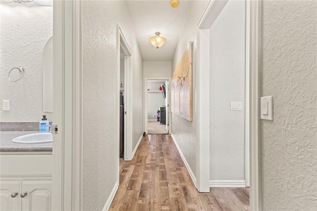 105 Jakes Place, Weatherford, OK 73096