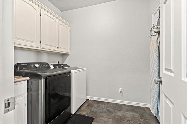 105 Jakes Place, Weatherford, OK 73096