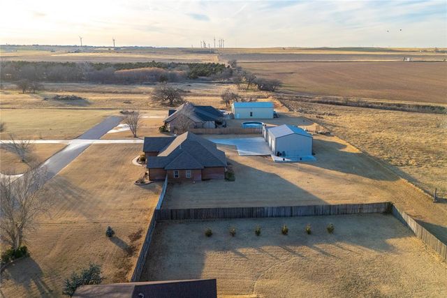 105 Jakes Place, Weatherford, OK 73096