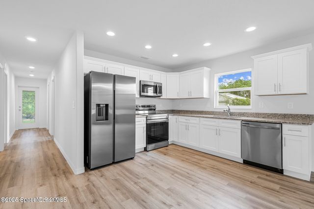 2870 San Filippo Drive SE, Palm Bay, FL 32909