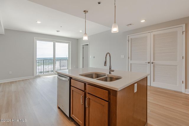 14 Grace Street Apt 1111, Wilmington, NC 28401