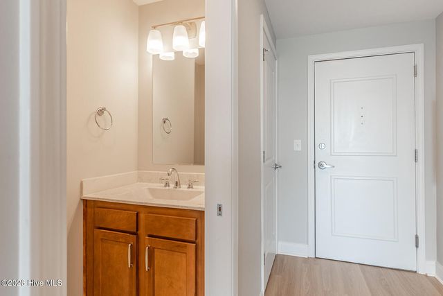 14 Grace Street Apt 1111, Wilmington, NC 28401