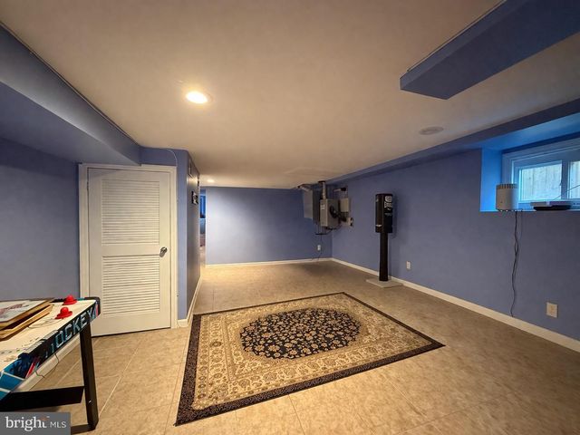 1045 QUINTON AVE, Trenton, NJ 08629