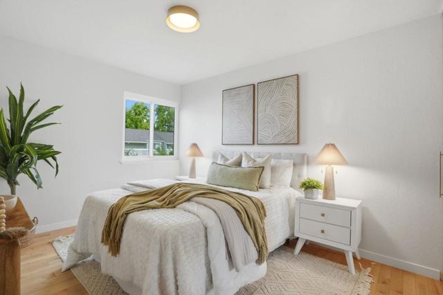 10977 Northseal Square, Cupertino, CA 95014