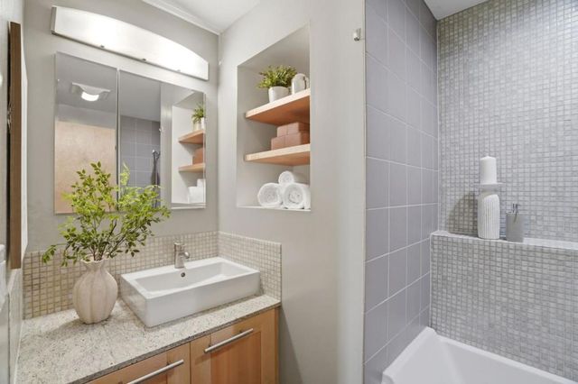 10977 Northseal Square, Cupertino, CA 95014
