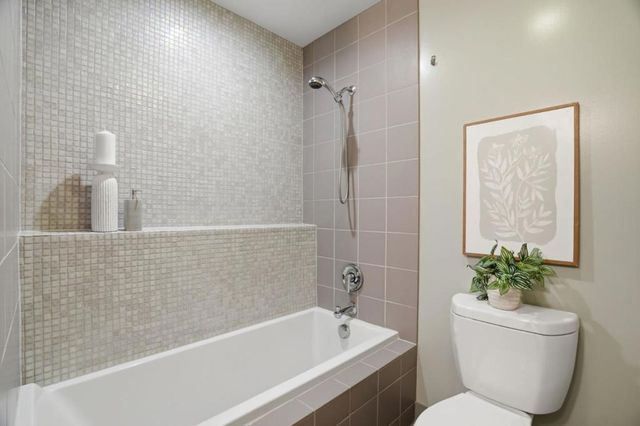 10977 Northseal Square, Cupertino, CA 95014