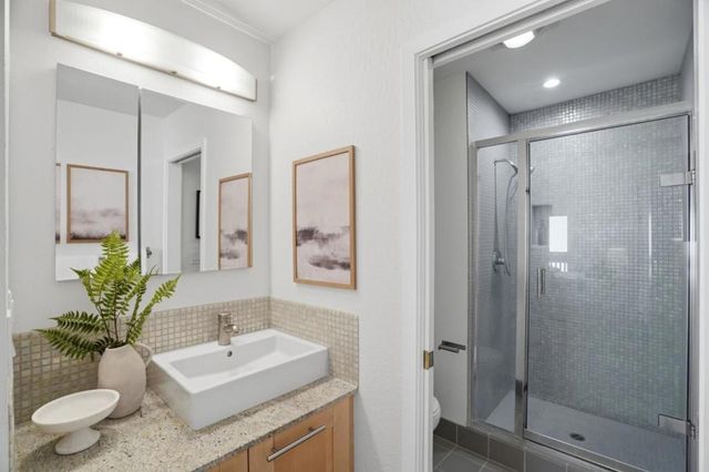 10977 Northseal Square, Cupertino, CA 95014