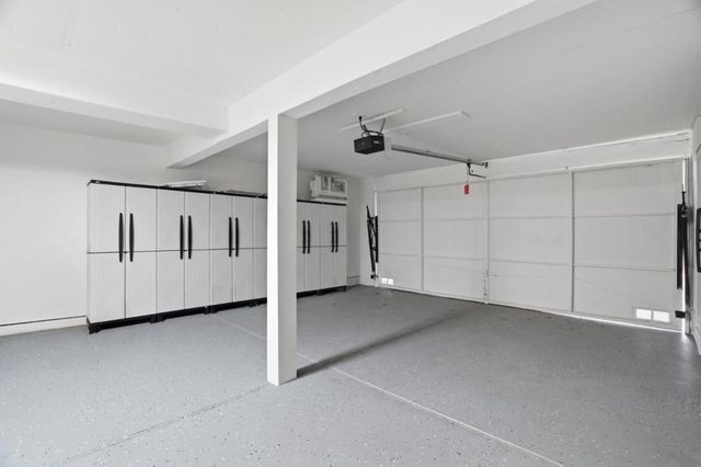 10977 Northseal Square, Cupertino, CA 95014