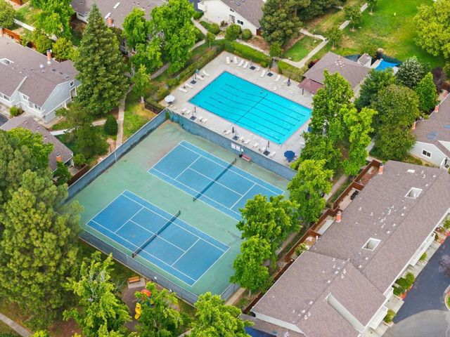 10977 Northseal Square, Cupertino, CA 95014