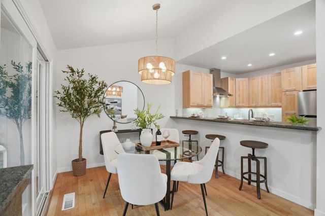 10977 Northseal Square, Cupertino, CA 95014