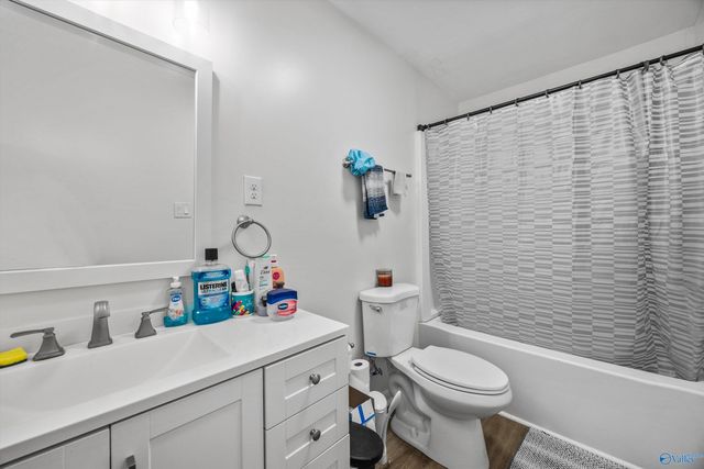 2703 Cave Avenue NW, Huntsville, AL 35810