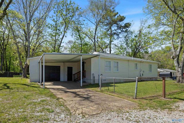 2703 Cave Avenue NW, Huntsville, AL 35810