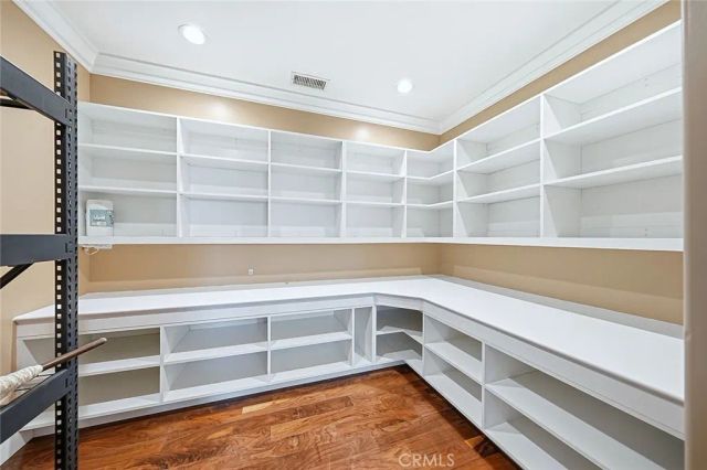 4430 Rosebank, La Canada Flintridge, CA 91011