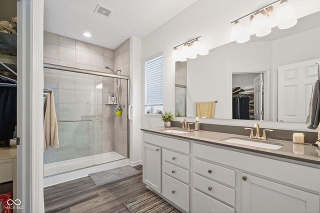 6040 Medina Spirit Drive, Indianapolis, IN 46237