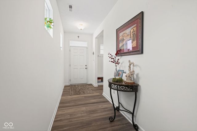 6040 Medina Spirit Drive, Indianapolis, IN 46237