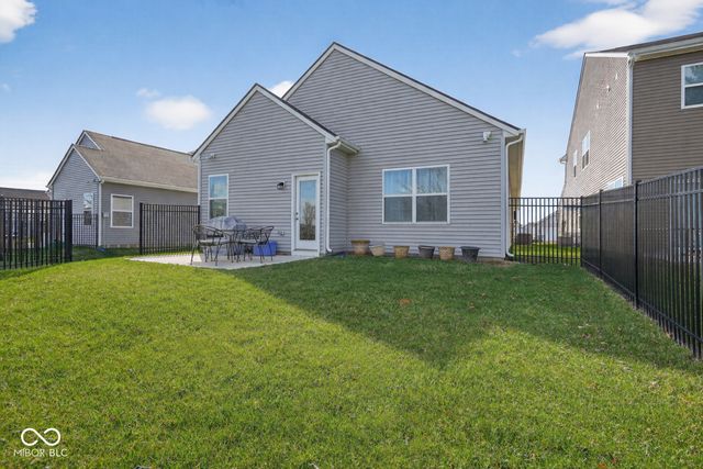 6040 Medina Spirit Drive, Indianapolis, IN 46237