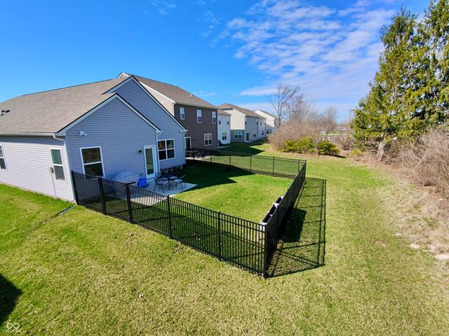 6040 Medina Spirit Drive, Indianapolis, IN 46237