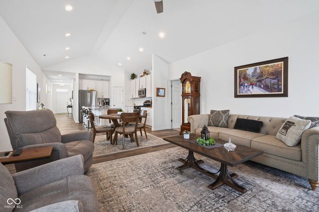 6040 Medina Spirit Drive, Indianapolis, IN 46237