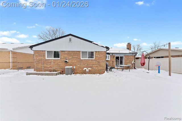 20443 Churchill Avenue, Trenton, MI 48183