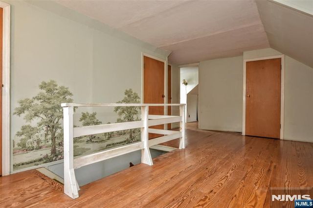 4 Demartini Place, Waldwick, NJ 07463