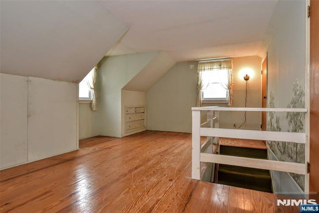 4 Demartini Place, Waldwick, NJ 07463