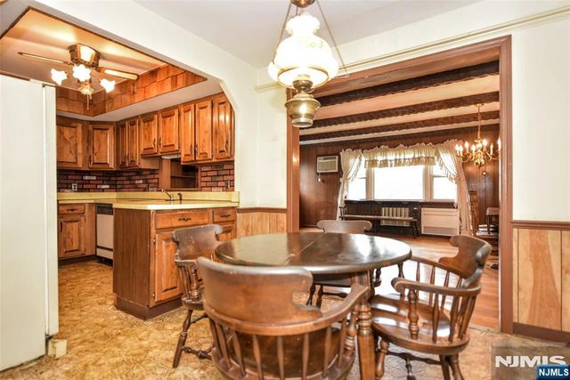 4 Demartini Place, Waldwick, NJ 07463