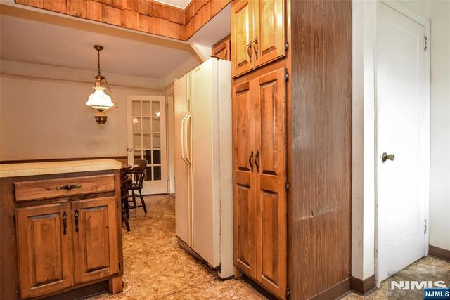 4 Demartini Place, Waldwick, NJ 07463