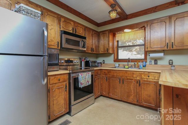 146 W Stecoah Heights, Robbinsville, NC 28771