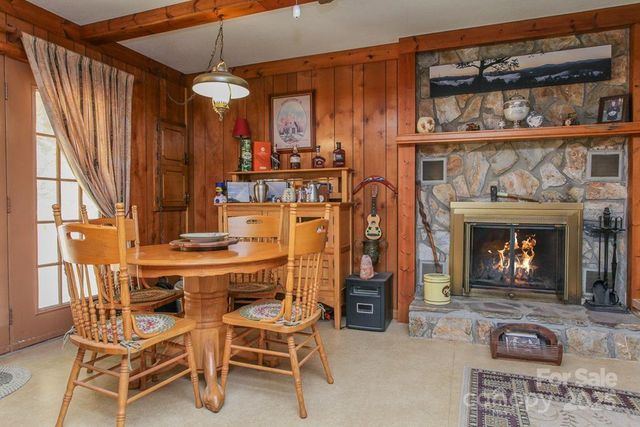 146 W Stecoah Heights, Robbinsville, NC 28771